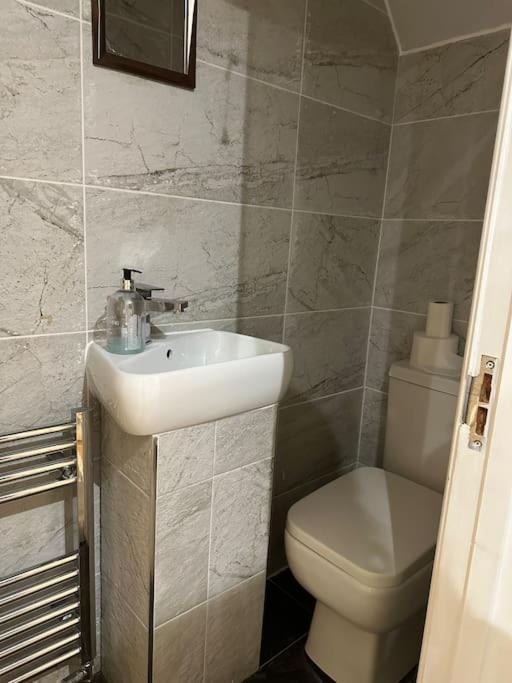 Adam'S Place, Watford Wd17 2Py Βίλα Εξωτερικό φωτογραφία